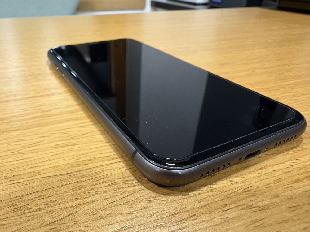 iPhone 11 64GB bardzo dobry stan