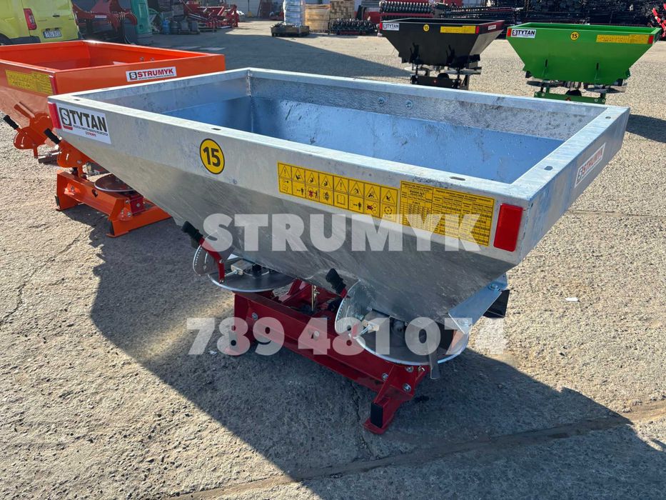 rozsiewacz nawozów/2-talerze/hydraulika/plandeka/ TYTAN/ocynk/siewka