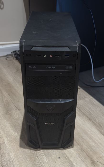 Komputer i3, 8GB RAM, 128 GB SSD