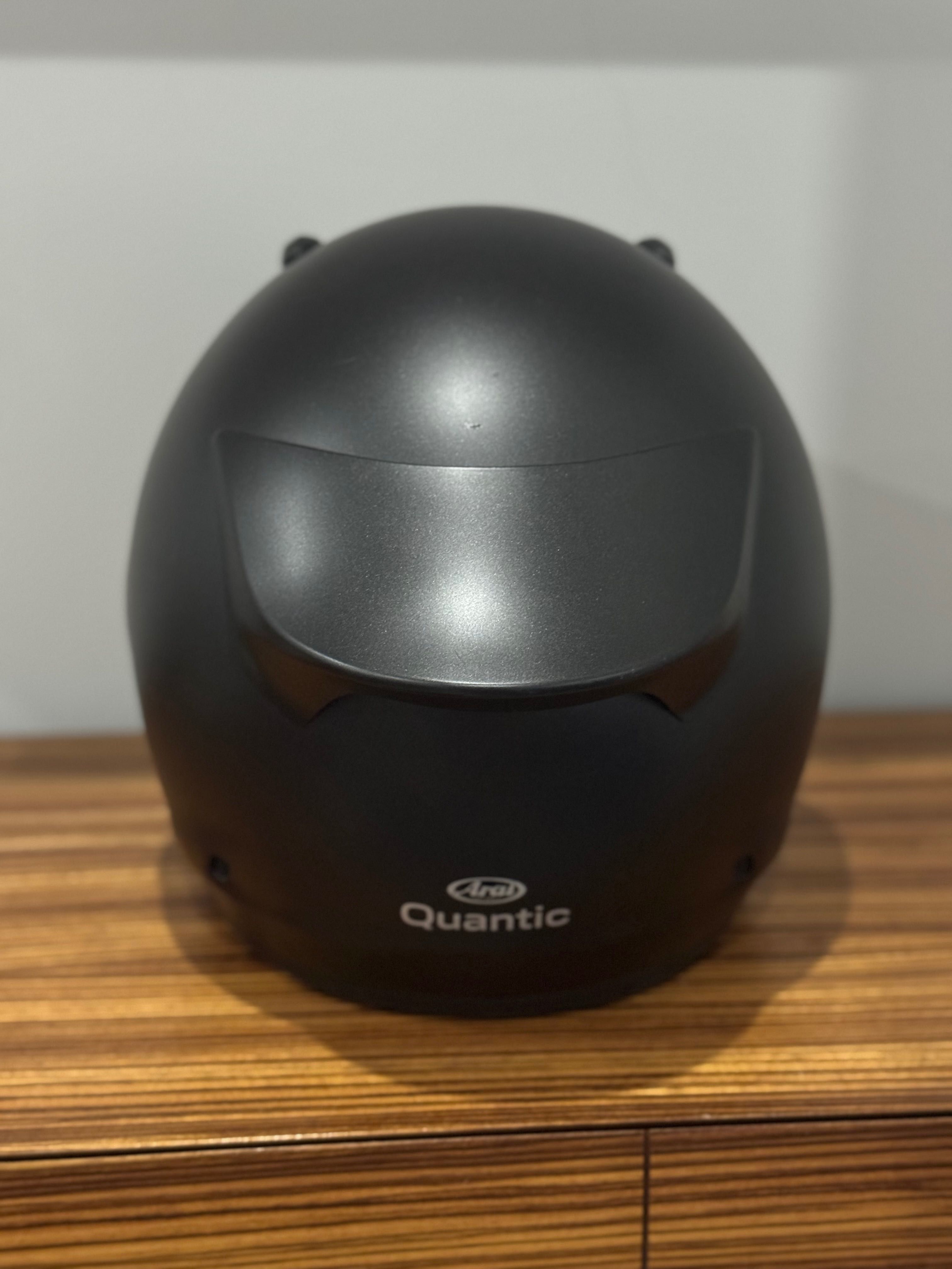 Capacete ARAI Quantic