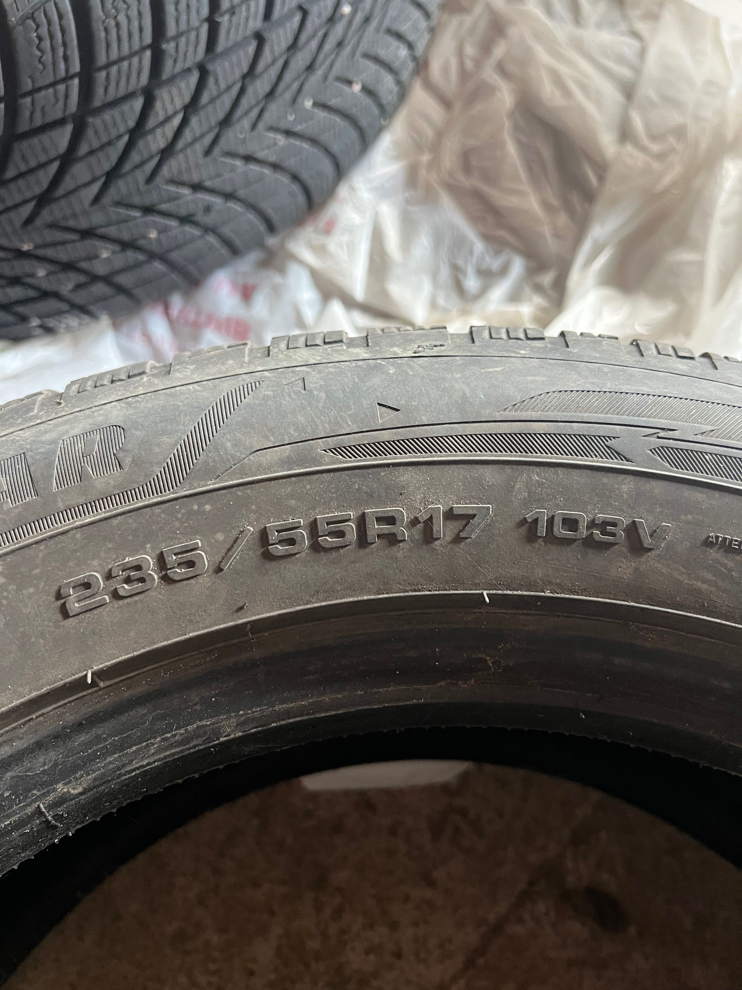 Шини зимові Goodyear UltraGrip Performance 3 235/55 R17 103V