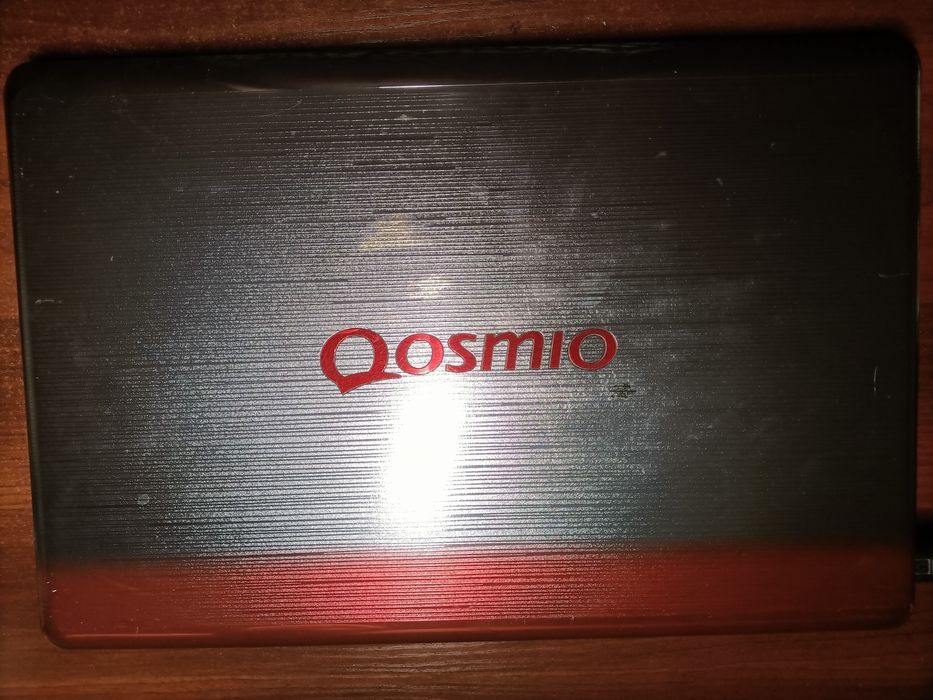 Laptop Toshiba QOSMIO X770