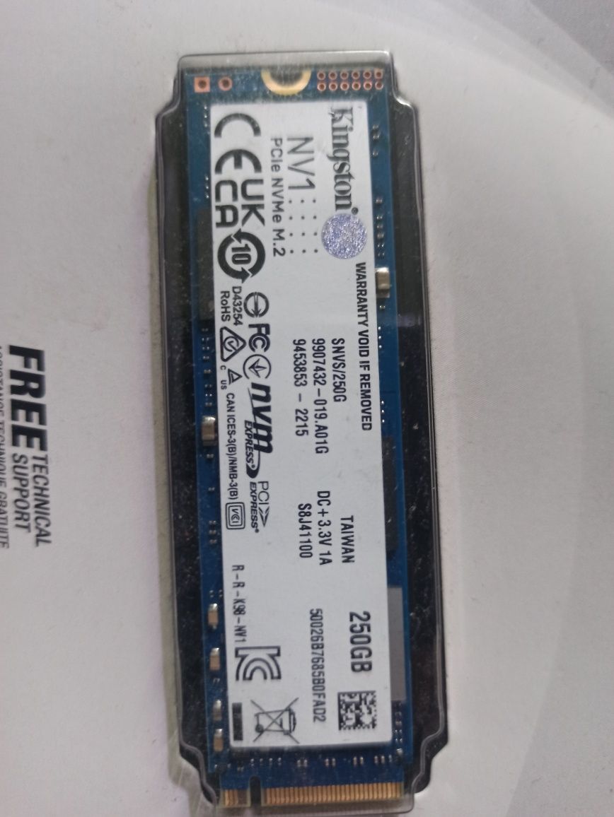 SSD накопичувач Kingston NV1 250 GB