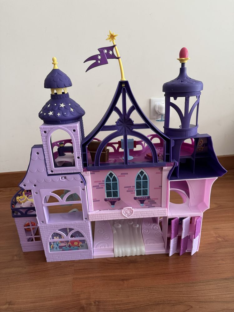 Castelo Canterlot – My Little Pony com figuras e acessórios