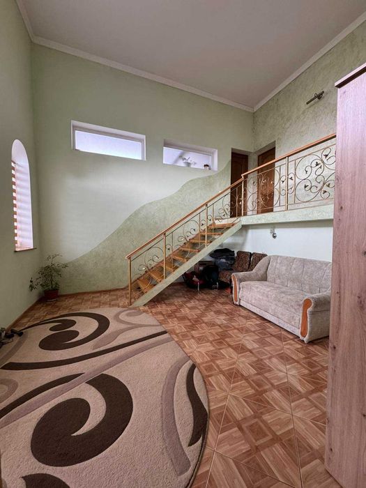 Продається особняк м.Бурштин.Вартий вашої уваги!