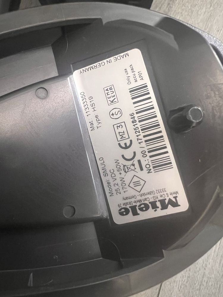 Бездротовий акамуляторний пилосос MIELE / SMULO. MADE IN GERMANY