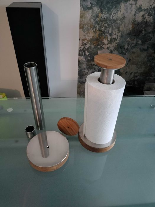 Stojak na ręcznik papierowy