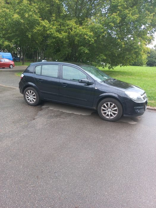 Продам опель астра Н 1.8 автомат