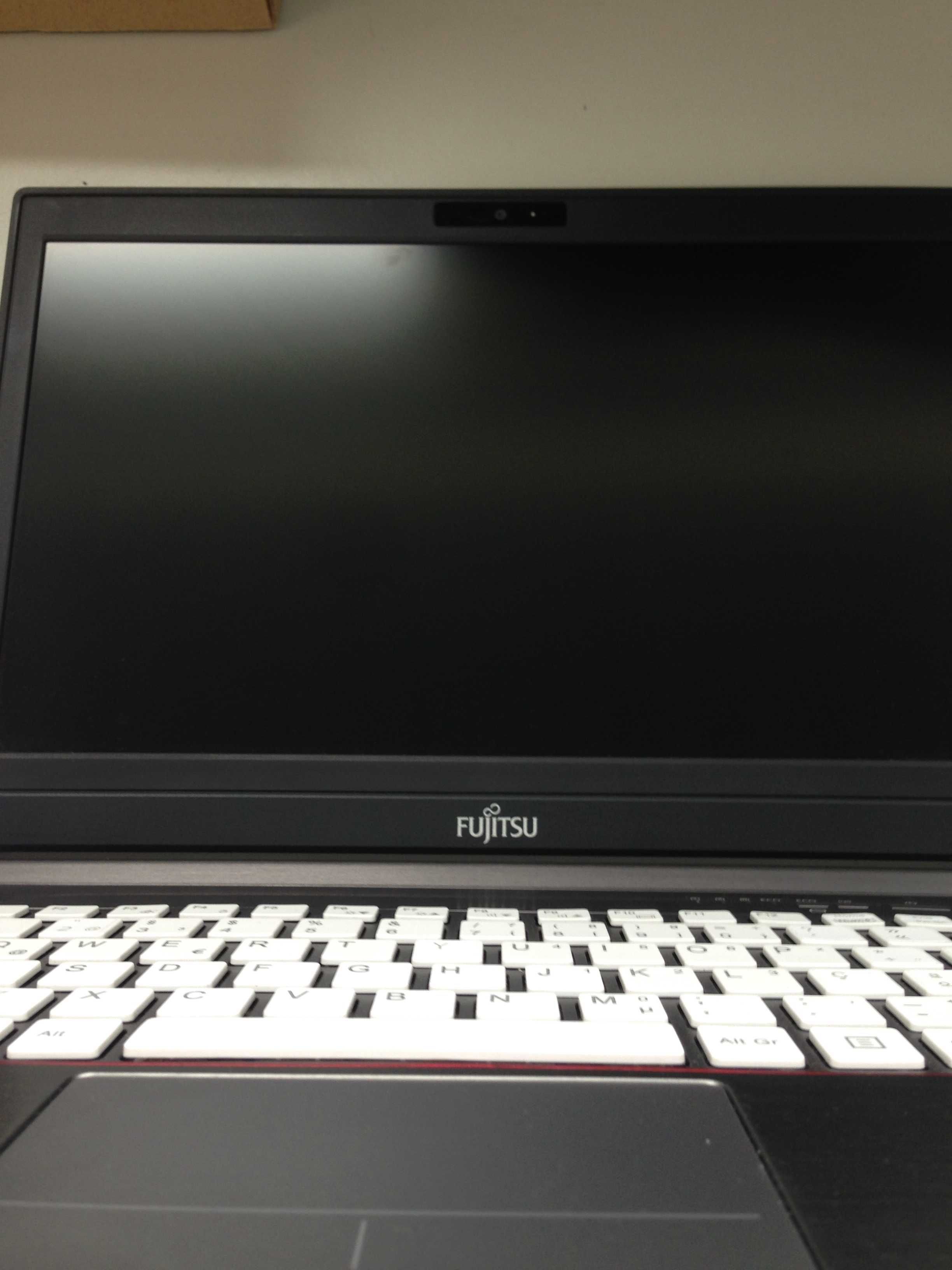 Portátil Fujitsu Lifebook E736 Recondicionado