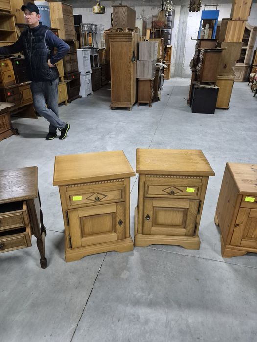 Komplet szafek nocnych