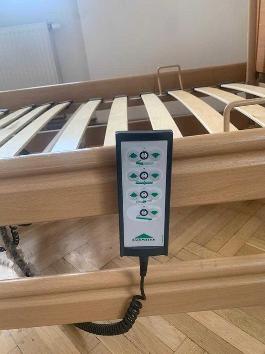 ŁÓŻKO REHABILITACYJNE ortopedyczne automatyczne - pilot, materac, taca