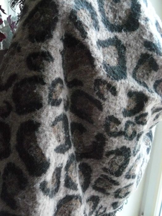 Olbrzymi szal w brązach ciepły otulający panterka 240x 70 cm