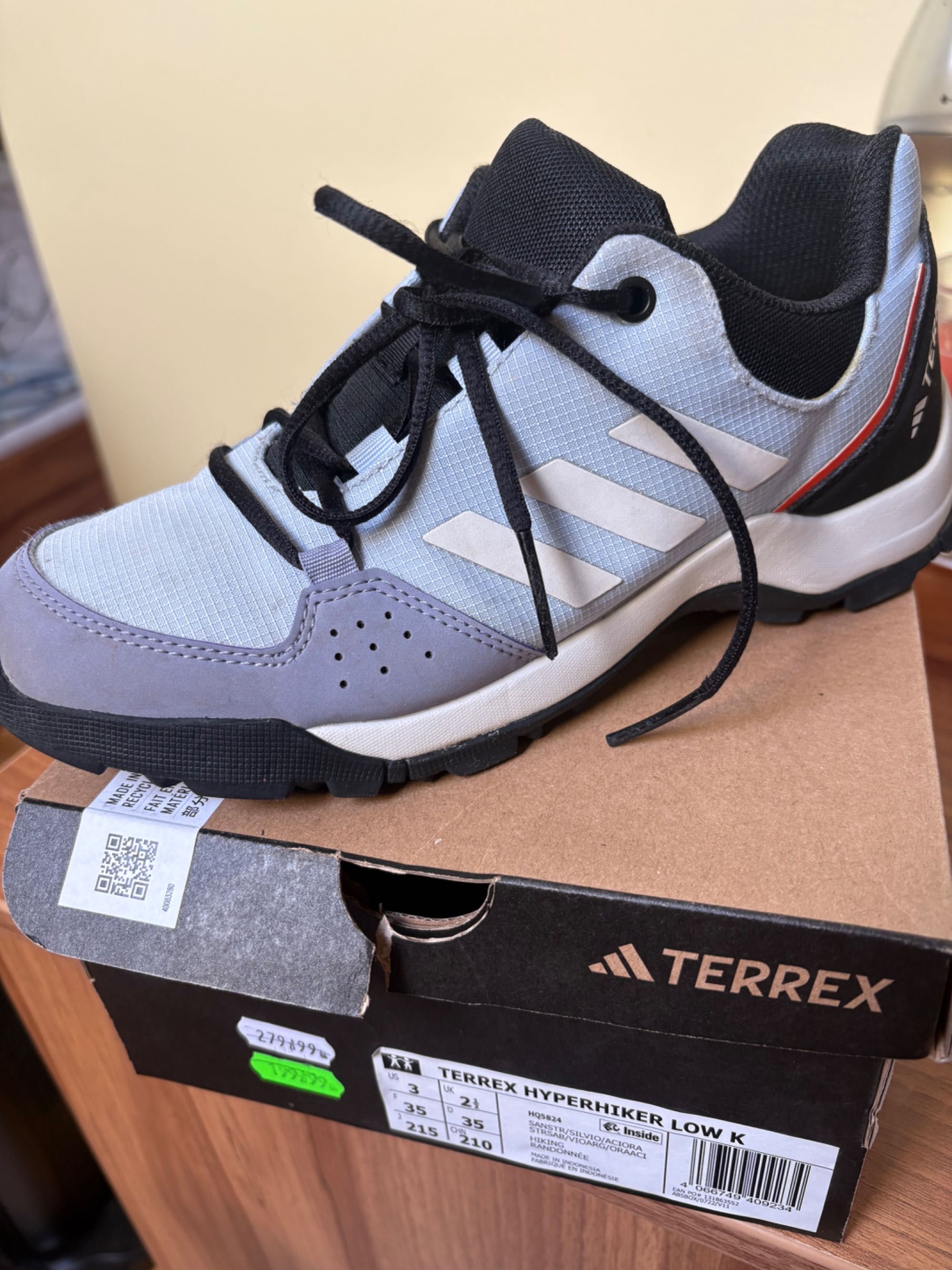 Buty dziecięce Adidas Terrex rozmiar 35,5