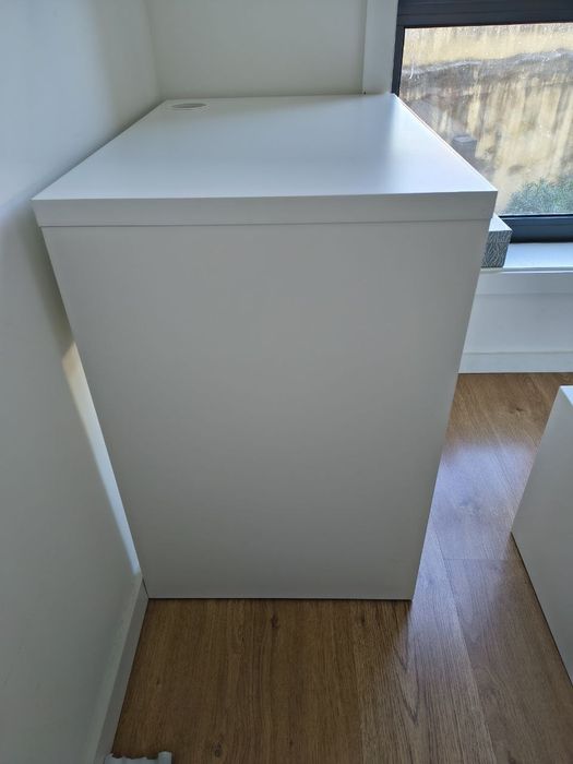 Secretaria e espelho led