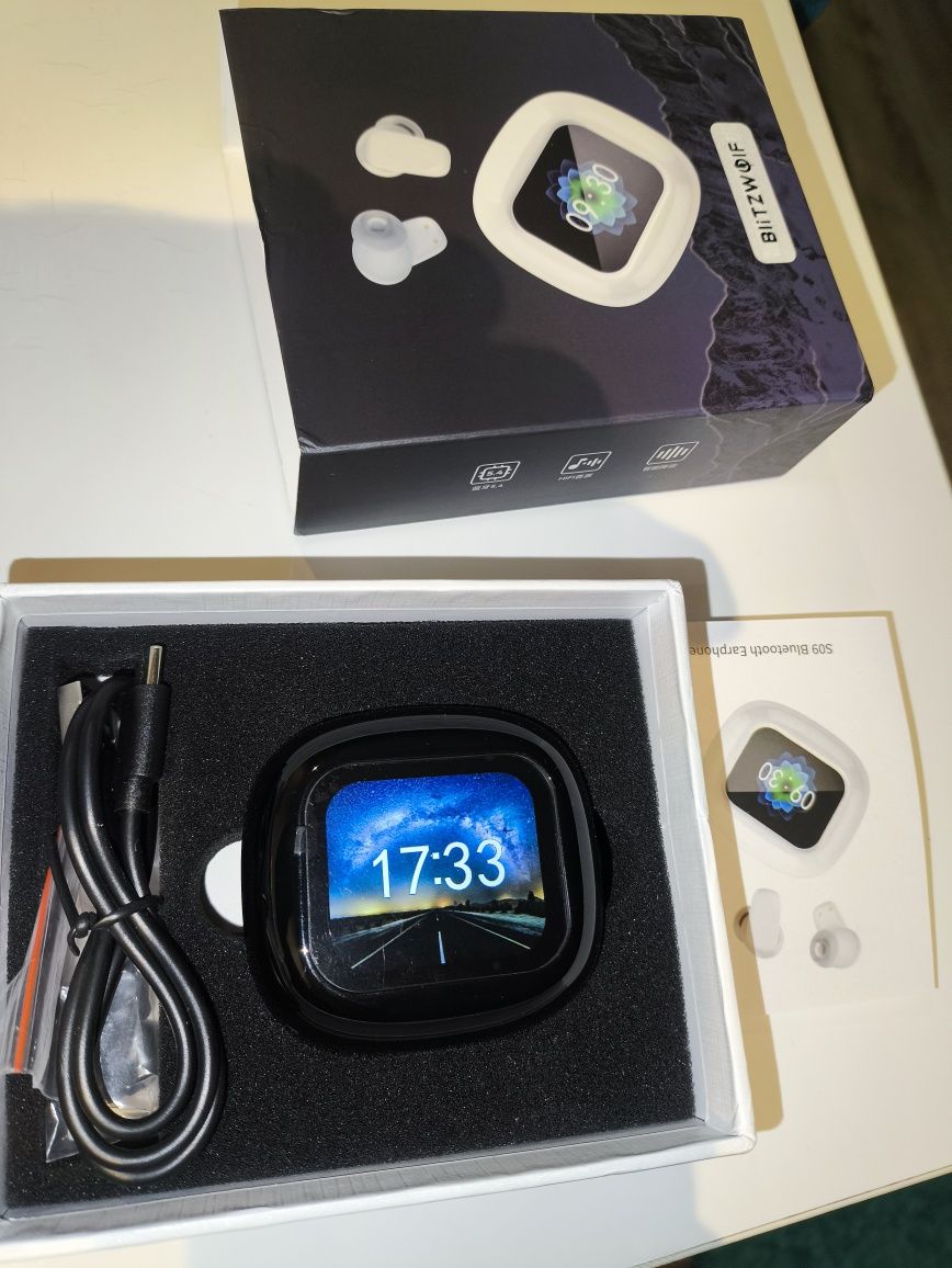Słuchawki Blitzwolf Tws Led Screen BW-FYE16 Plus