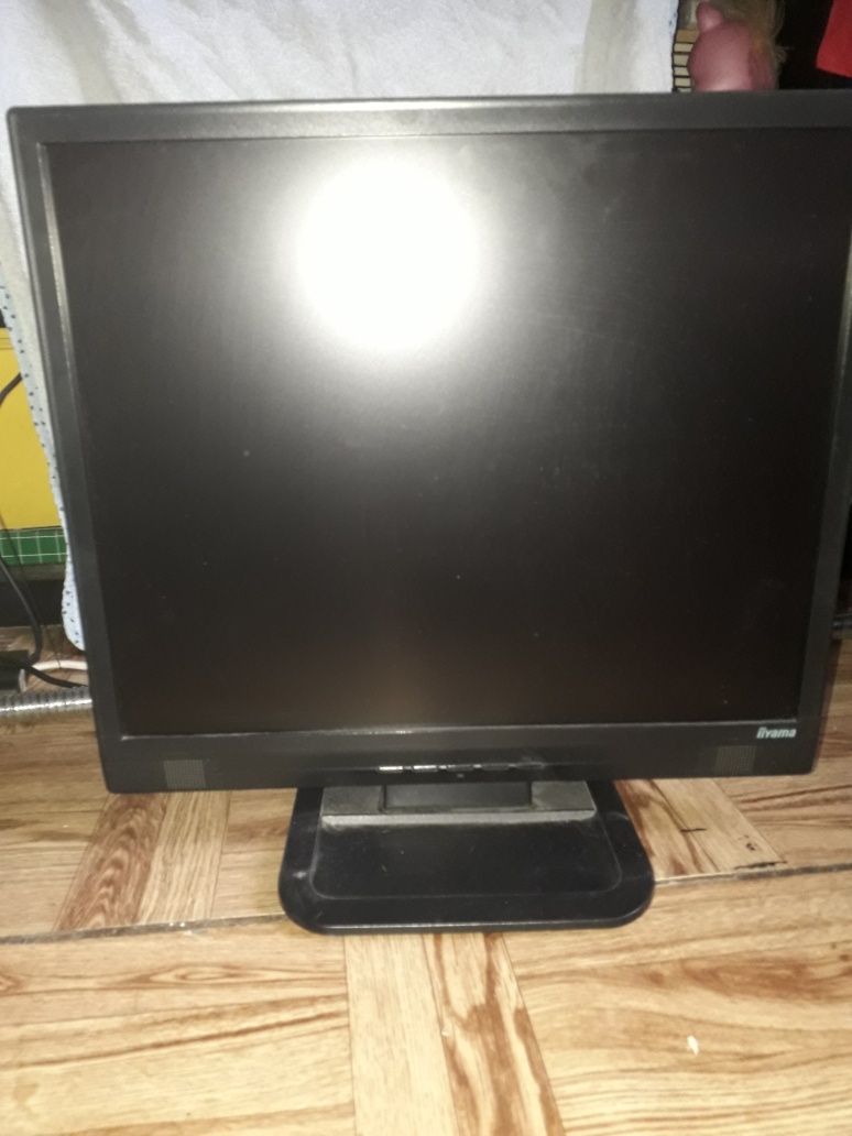 Monitor  iiyama prolite 19 cali