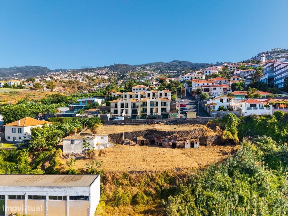 Terreno à Venda – Frente Mar com Vista Desafogada em São Gonçalo, Func