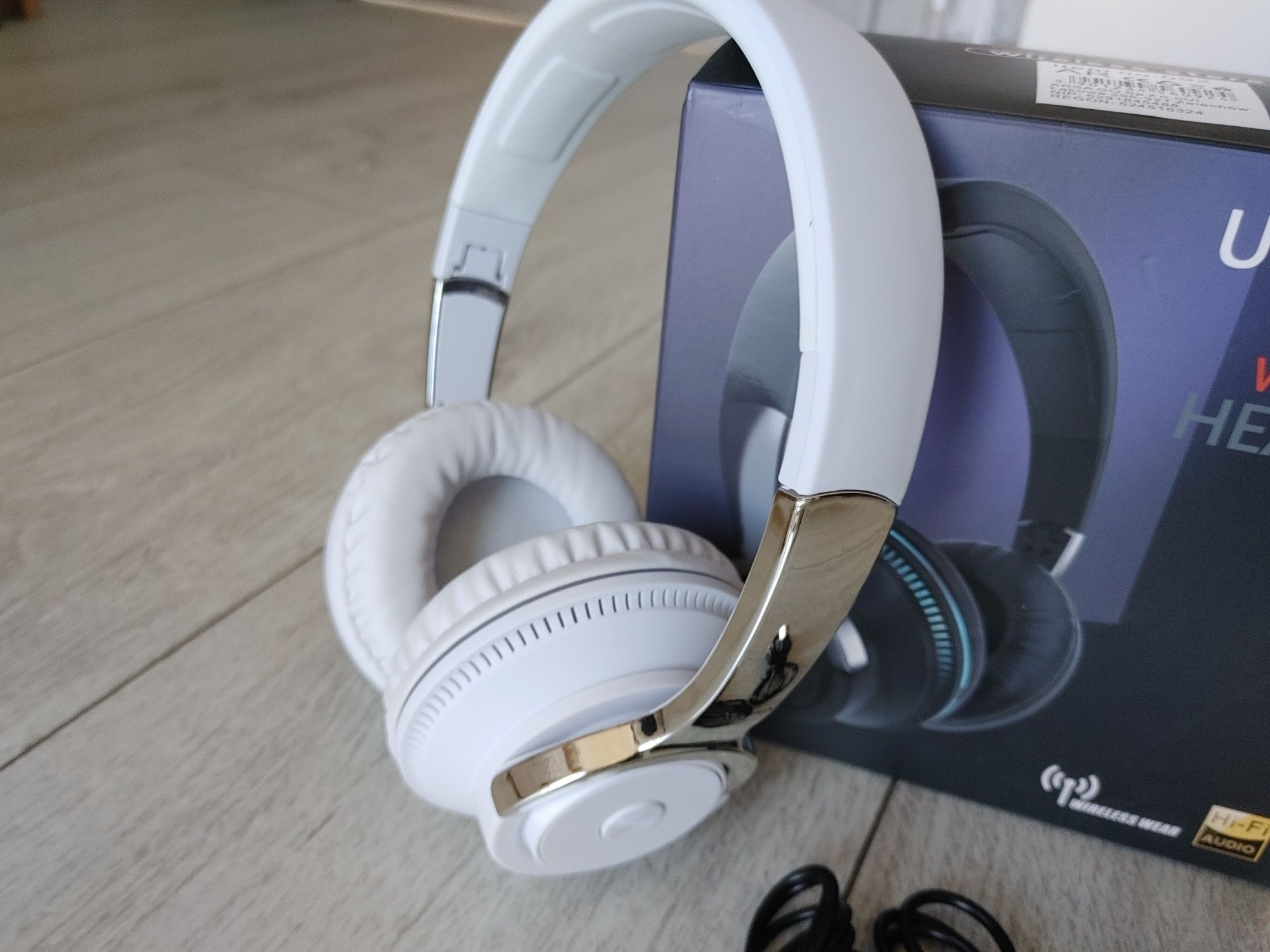 Słuchawki bezprzewodowe H2 Bluetooth mikrofon podświetlenie