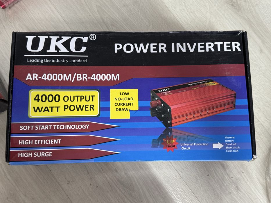 інвертор UKC 4000W Power Inverter