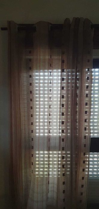 Cortinas Castanhas