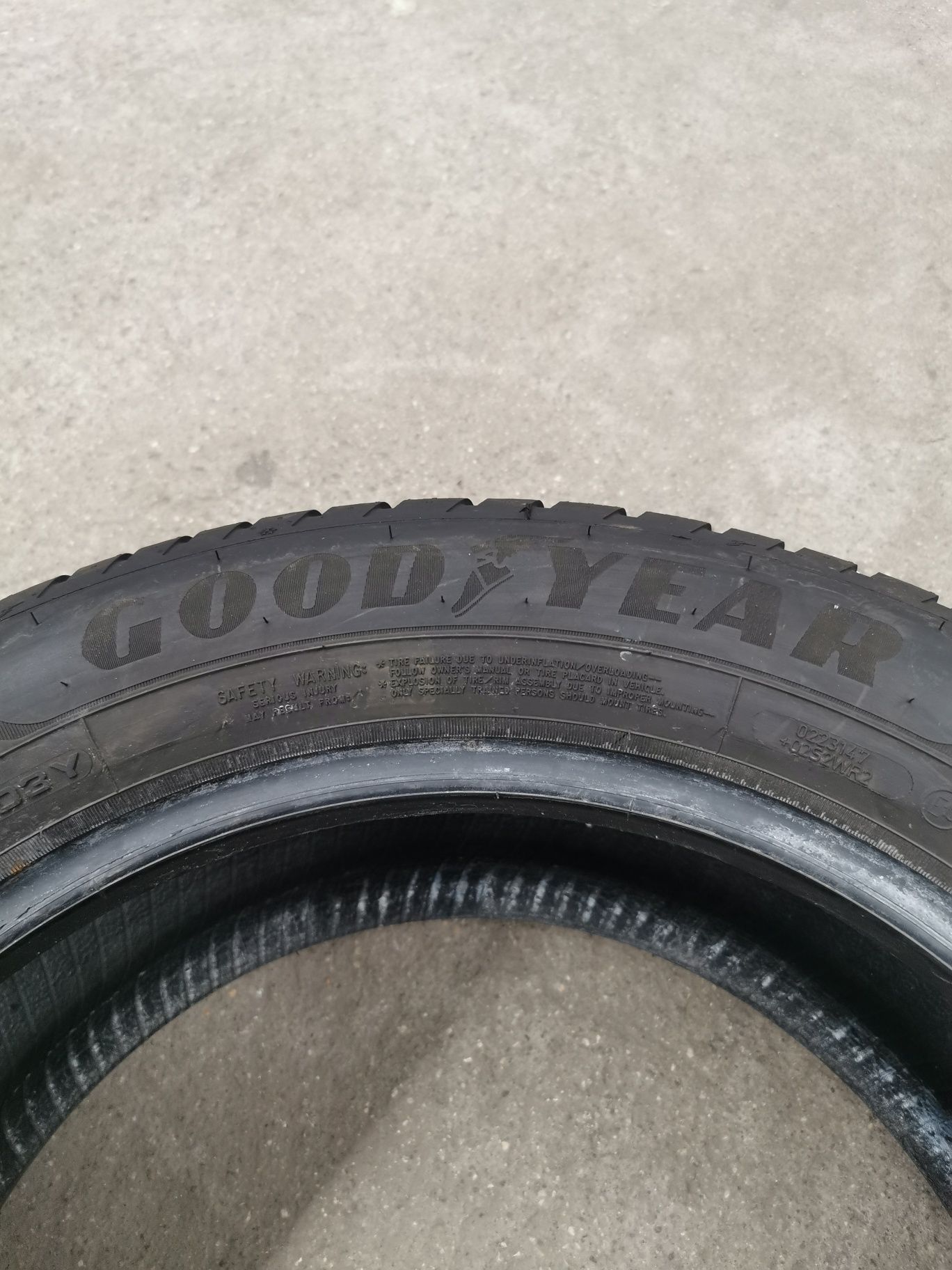 Opona 235/55R17 Goodyear Vector 4Seasons Gen 3 #130
