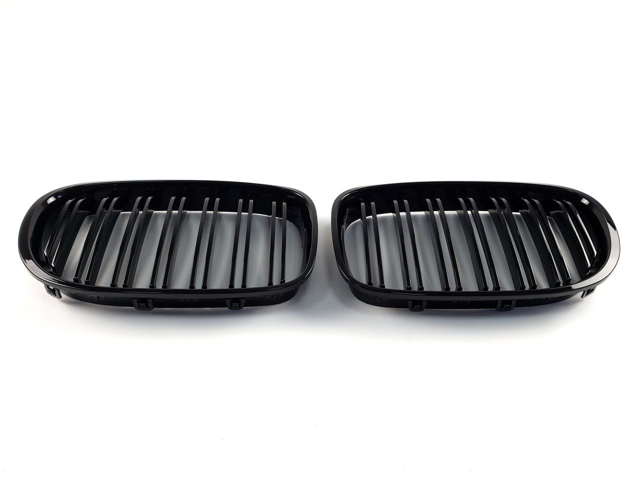 Ноздри BMW 7 Series F01 F02 2008-2015 год Черные Глянцевые M-Look