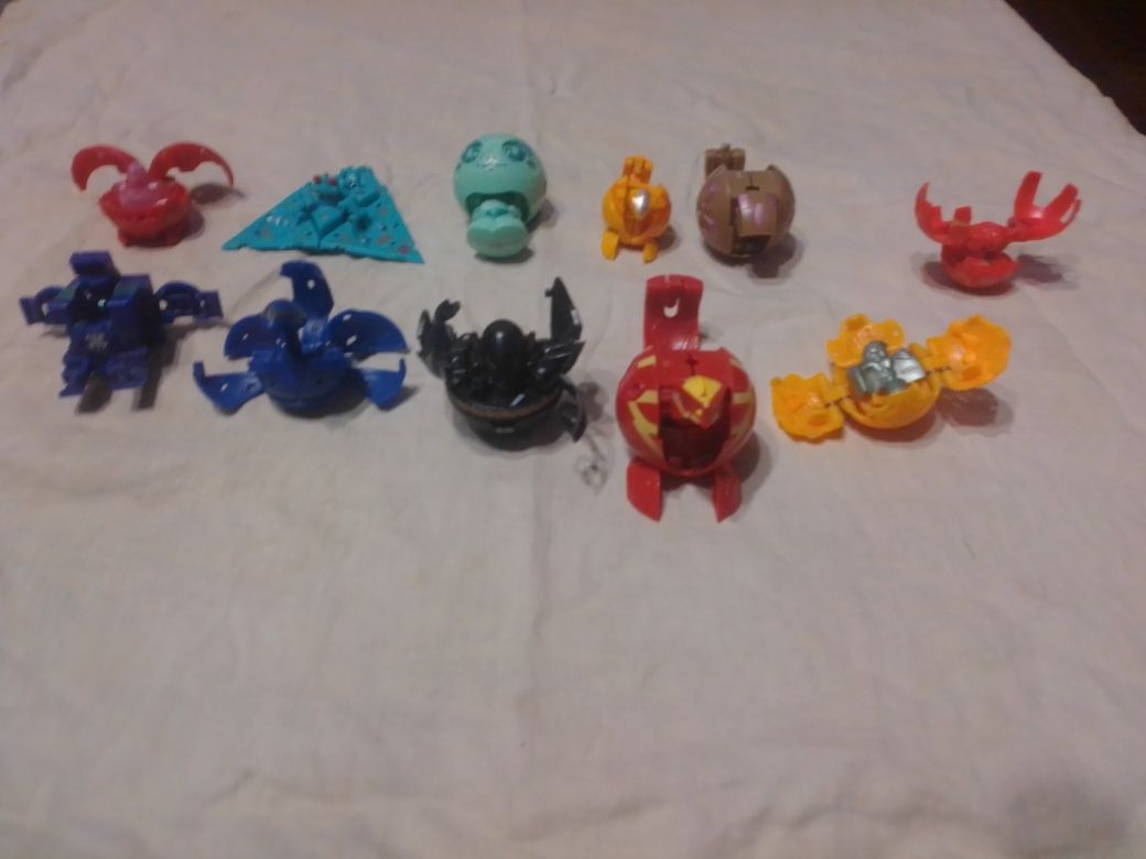 Продам Bakugan. Бакуган фигурки