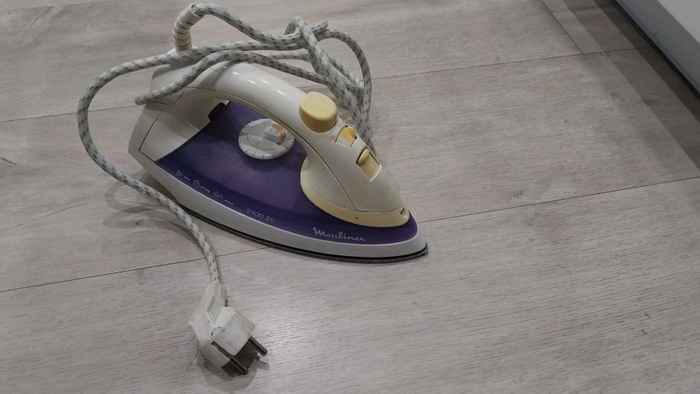 Sprawne żelazko parowe Mulinex - kosztowało 289zl