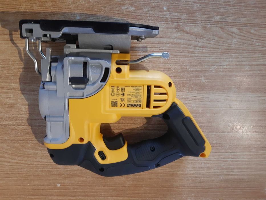 DeWalt DCS331 wyrzynarka