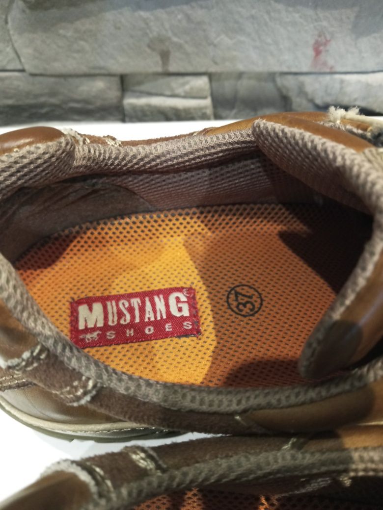 Buty Mustang rozmiar 37