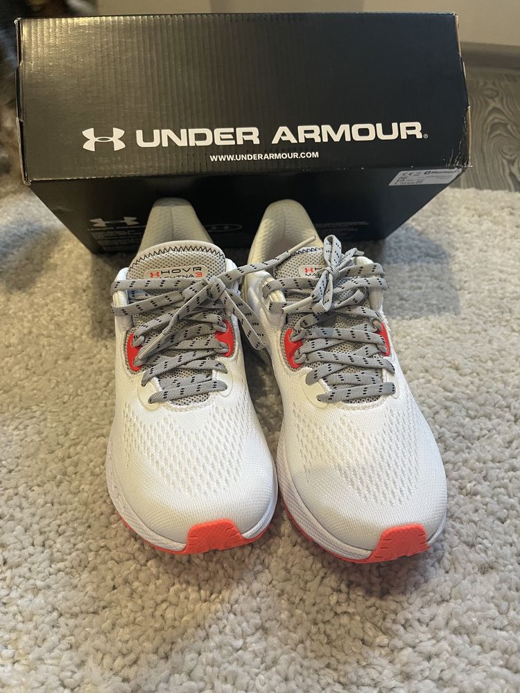 Кросівки жіночі Under Armour