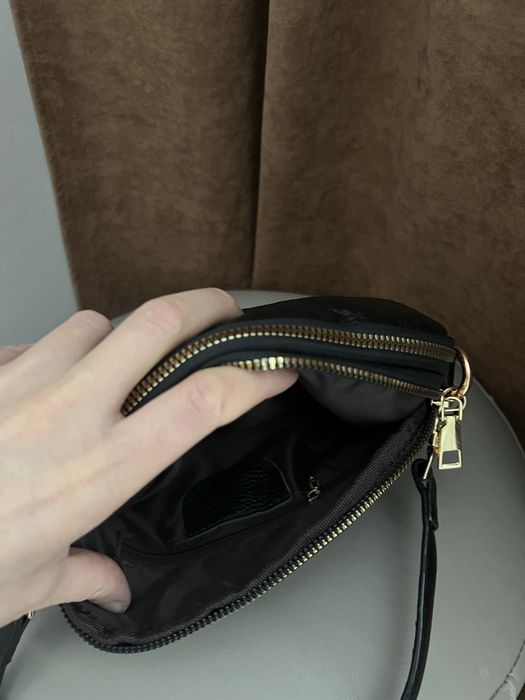 Жіноча маленька сумка з натуральної шкіри через плече