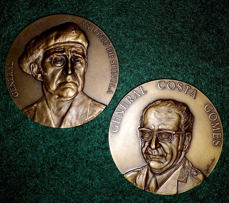 Medalhas Bronze General Spinola e general Costa Gomes