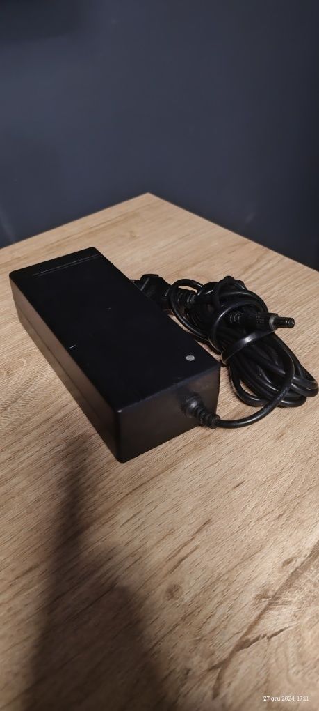 CD Coming data Lithium Charger Model 4220 Output DC+42V/2.0A Power Sup