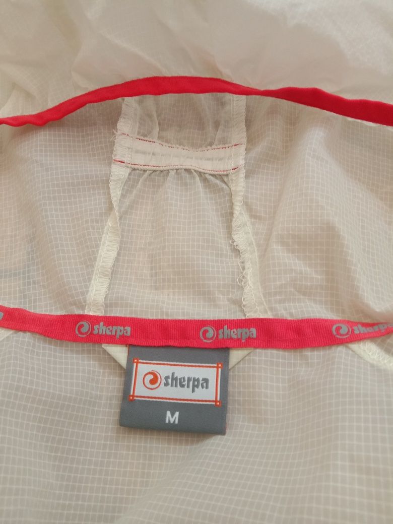 Вітровка Sherpa.
