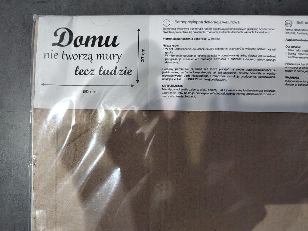 Domu nie tworzą mury lecz ludzie 50x27 Dekoracja welur