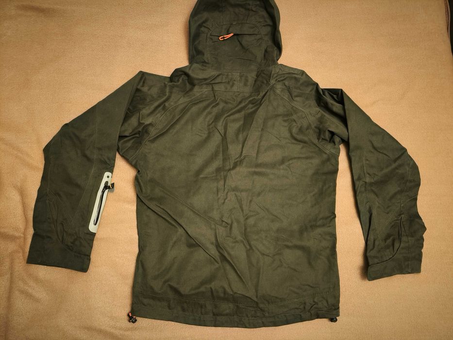 Куртка чоловіча Berghaus S оригінал мембранна від вітру, дощу