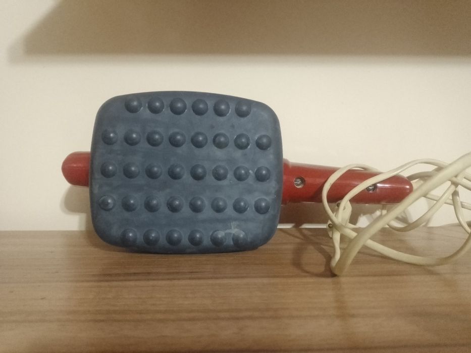 Продам електричний вібромасажер "Єльво"