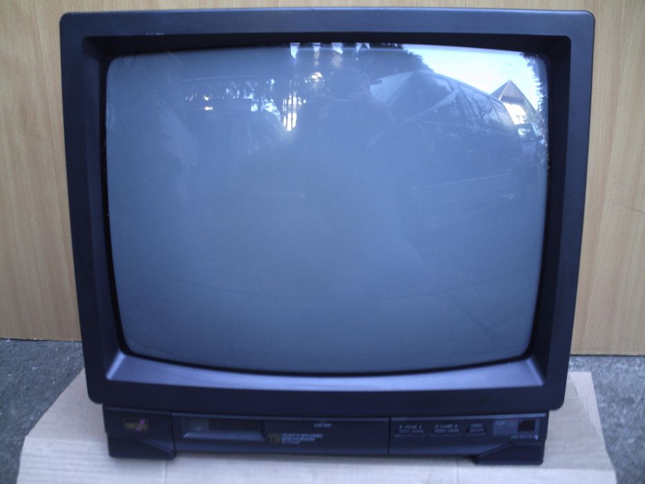 telewizor AMSTRAD kolor zabytek kolekcioner lampy części TV zbiory