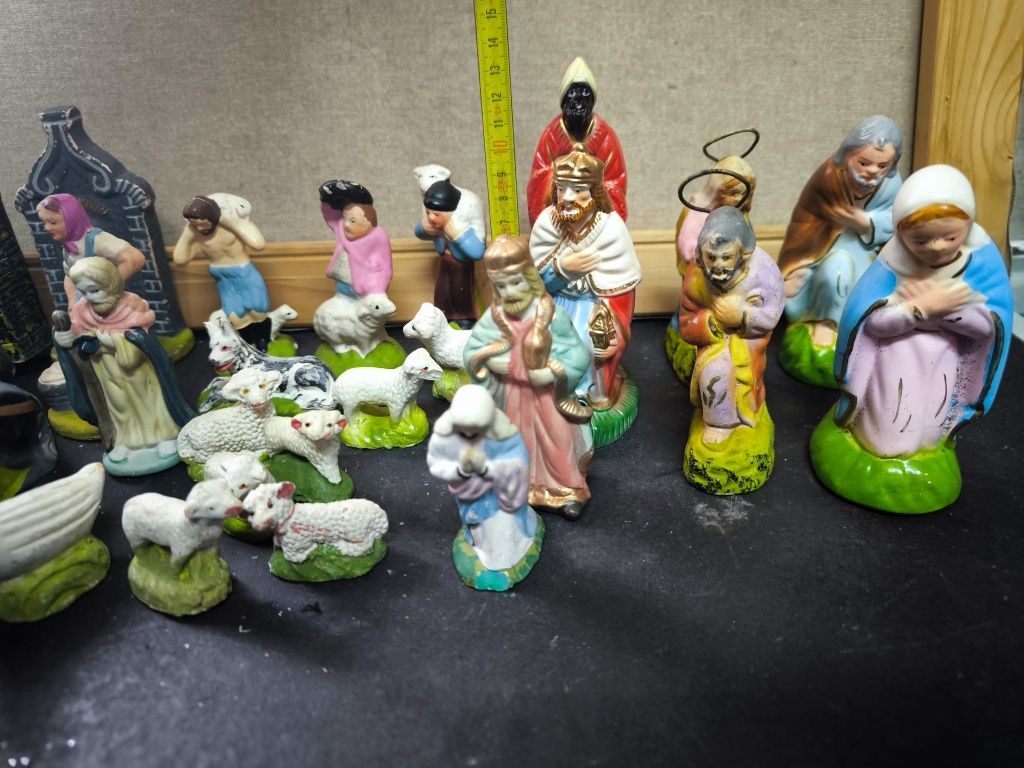 Conjunto Figuras de presépio 28 ud