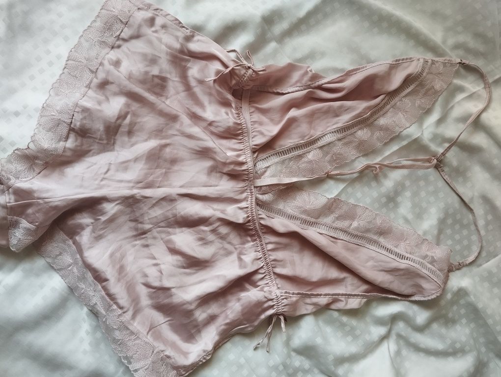Jedwabny komplecik do spania brudny róż. Koszulka body do spania. M 38