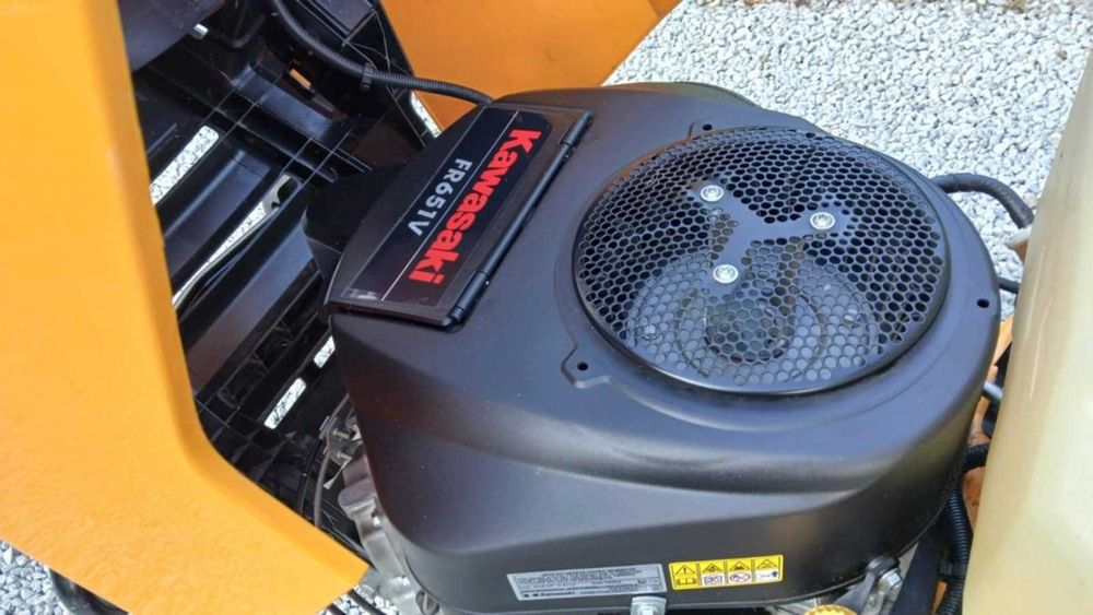 Traktorek Cub Cadet XT2QR106  24KM KAWASAKI