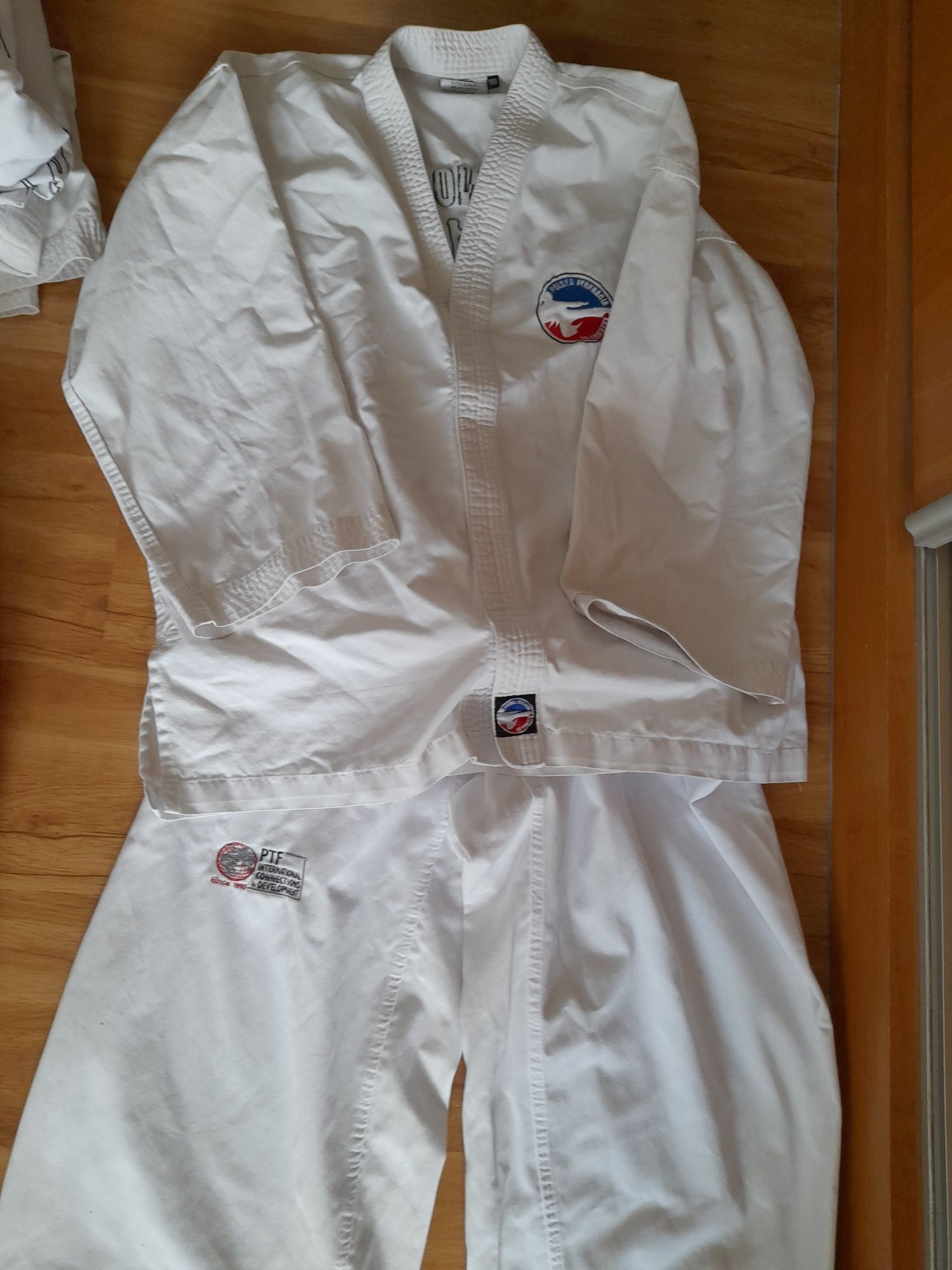 Dobok Strój Taekwondo