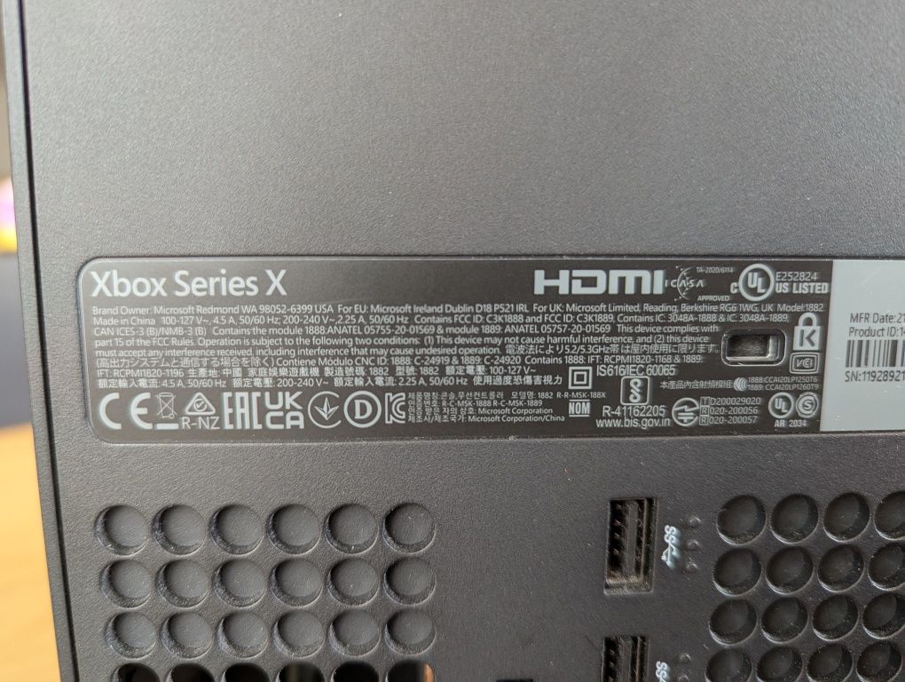Konsola Xbox Series X + Akcesoria