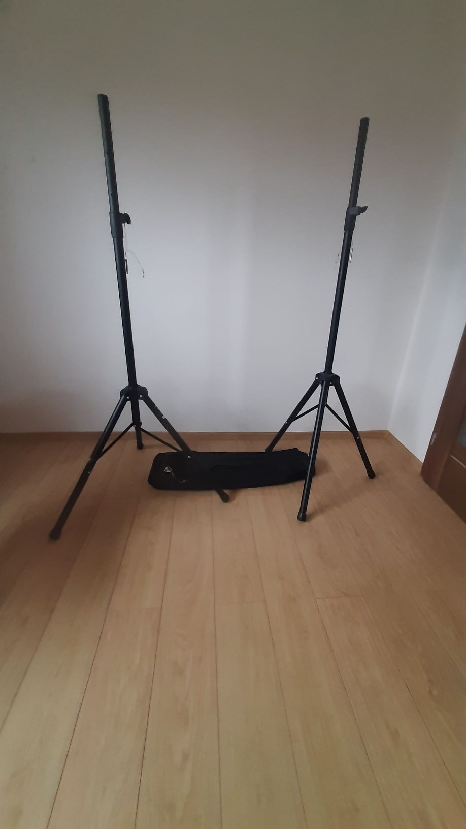 Stojaki pod kolumny głośnikowe +pokrowiec