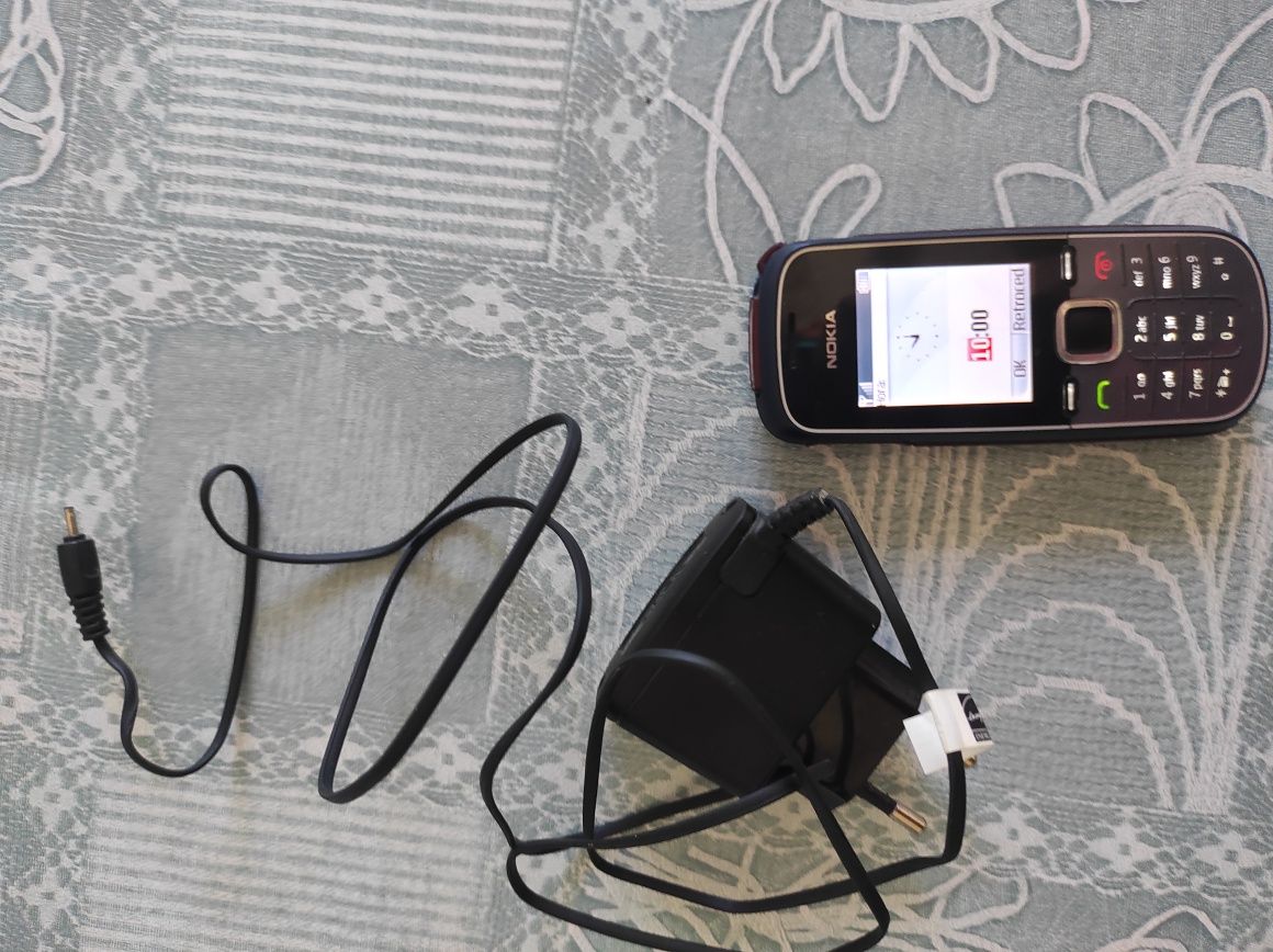 Vendo Nokia com carregador