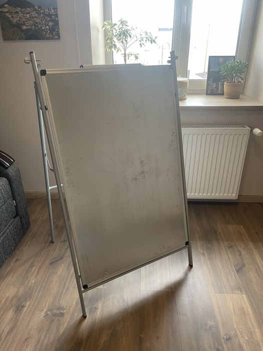 Продам  фліпчарт б/у . м Львів