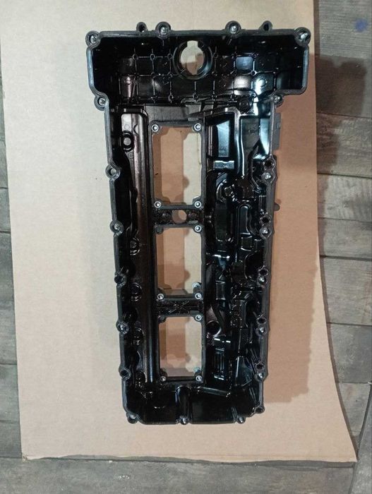 Клапанная крышка N55 BMW E70 F10 F30 F15 11127570292 кришка клапанів