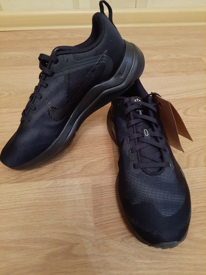 Кросівки бігові жіночі Nike Downshifter 12 DD9294-002