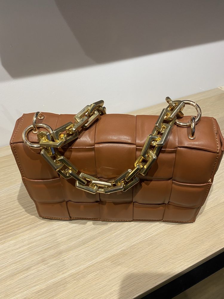 Torebka logowana napisem  Bottega